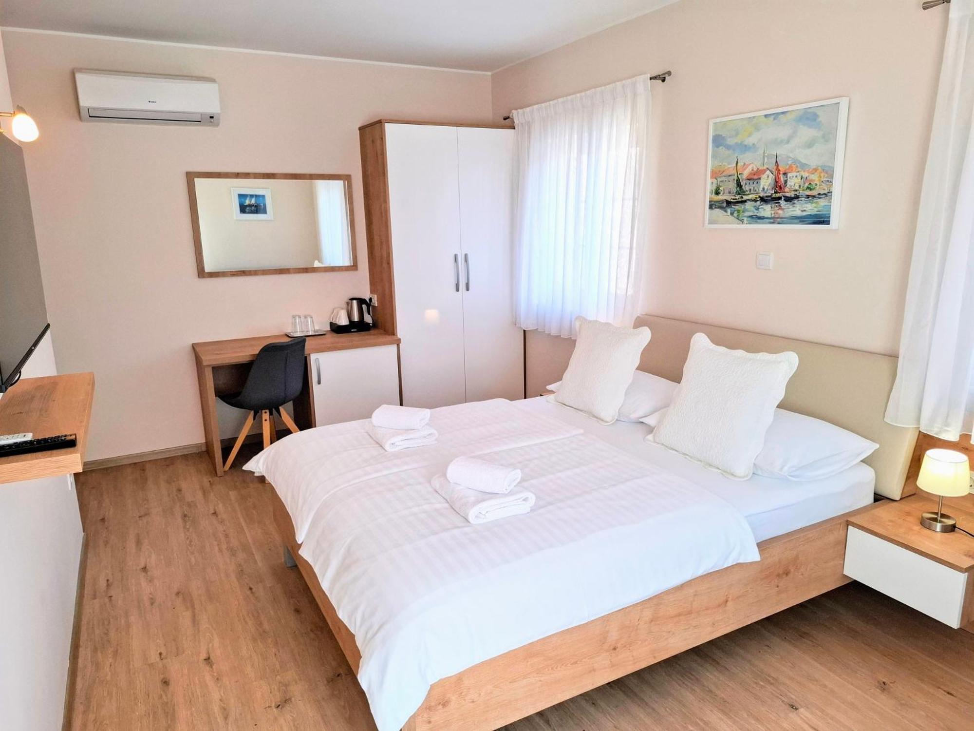 Guest House Ankora Skradin Bagian luar foto